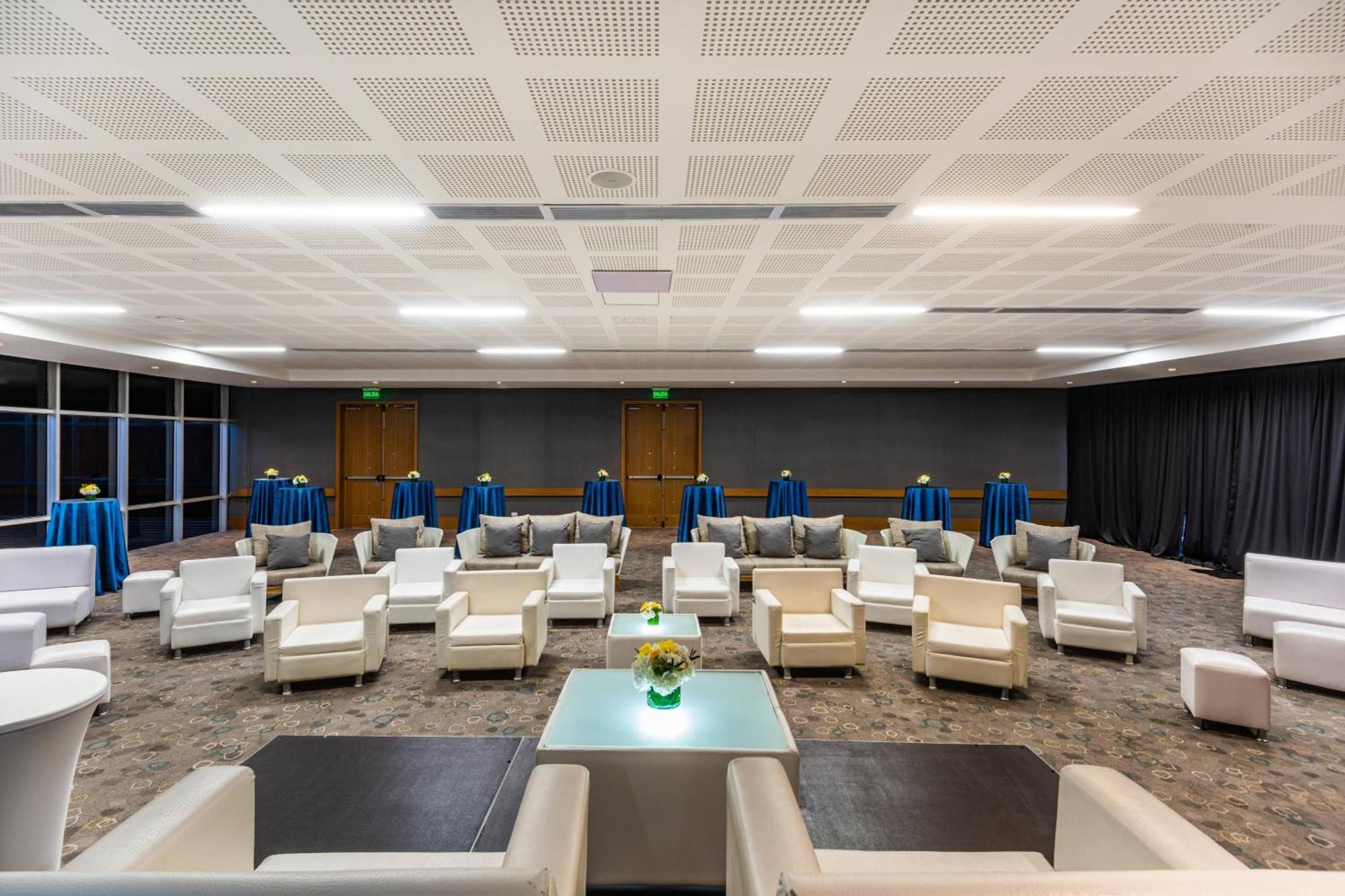 Courtyard By Marriott Bogota Airport Hotel Exterior photo